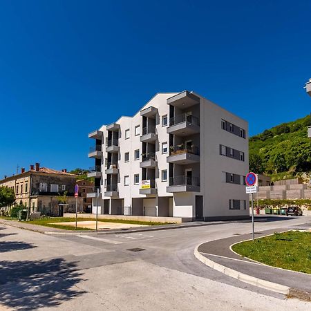 Seafront Villa Andrijana - Happy Rentals Plomin Eksteriør bilde