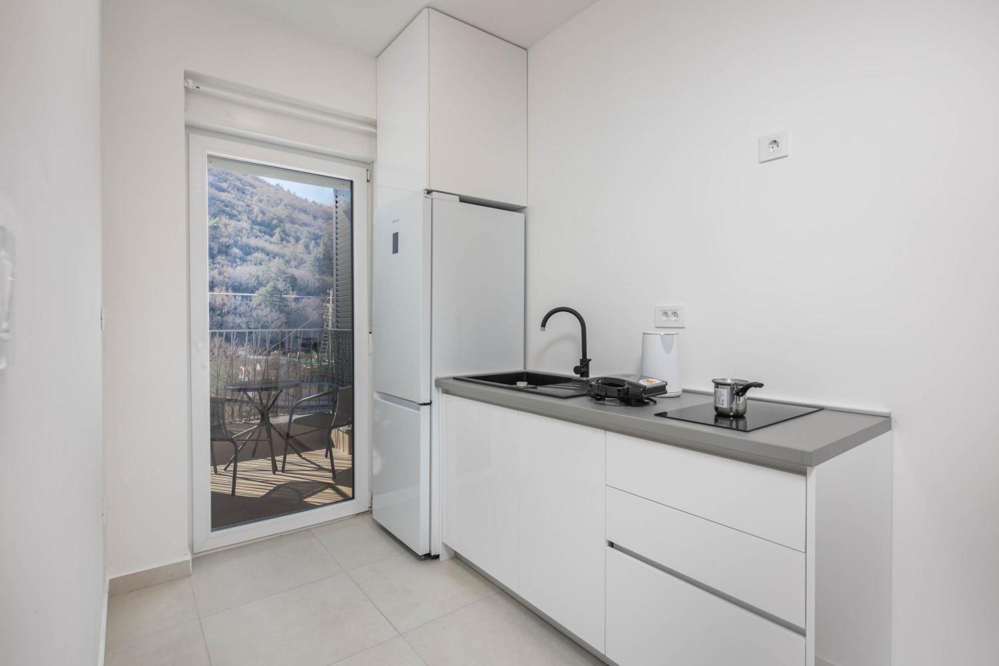 Seafront Villa Andrijana - Happy Rentals Plomin Eksteriør bilde