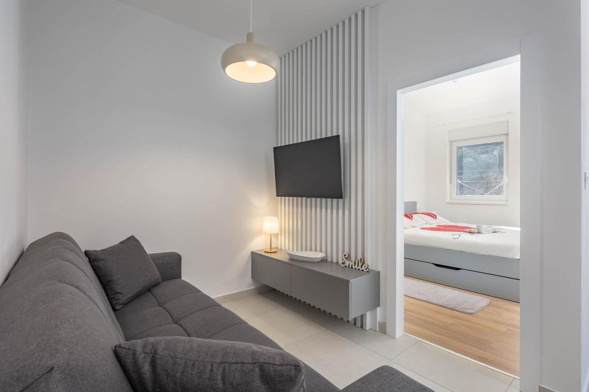 Seafront Villa Andrijana - Happy Rentals Plomin Eksteriør bilde