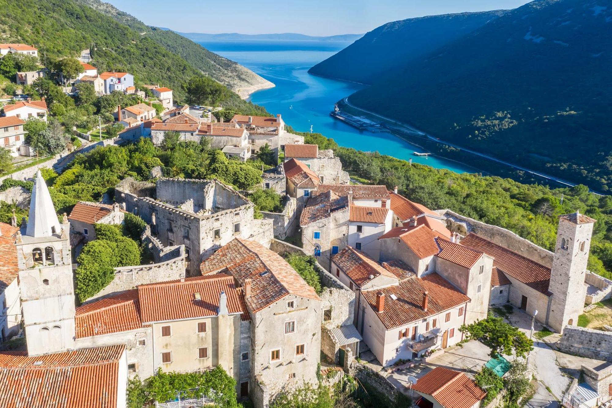 Seafront Villa Andrijana - Happy Rentals Plomin Eksteriør bilde