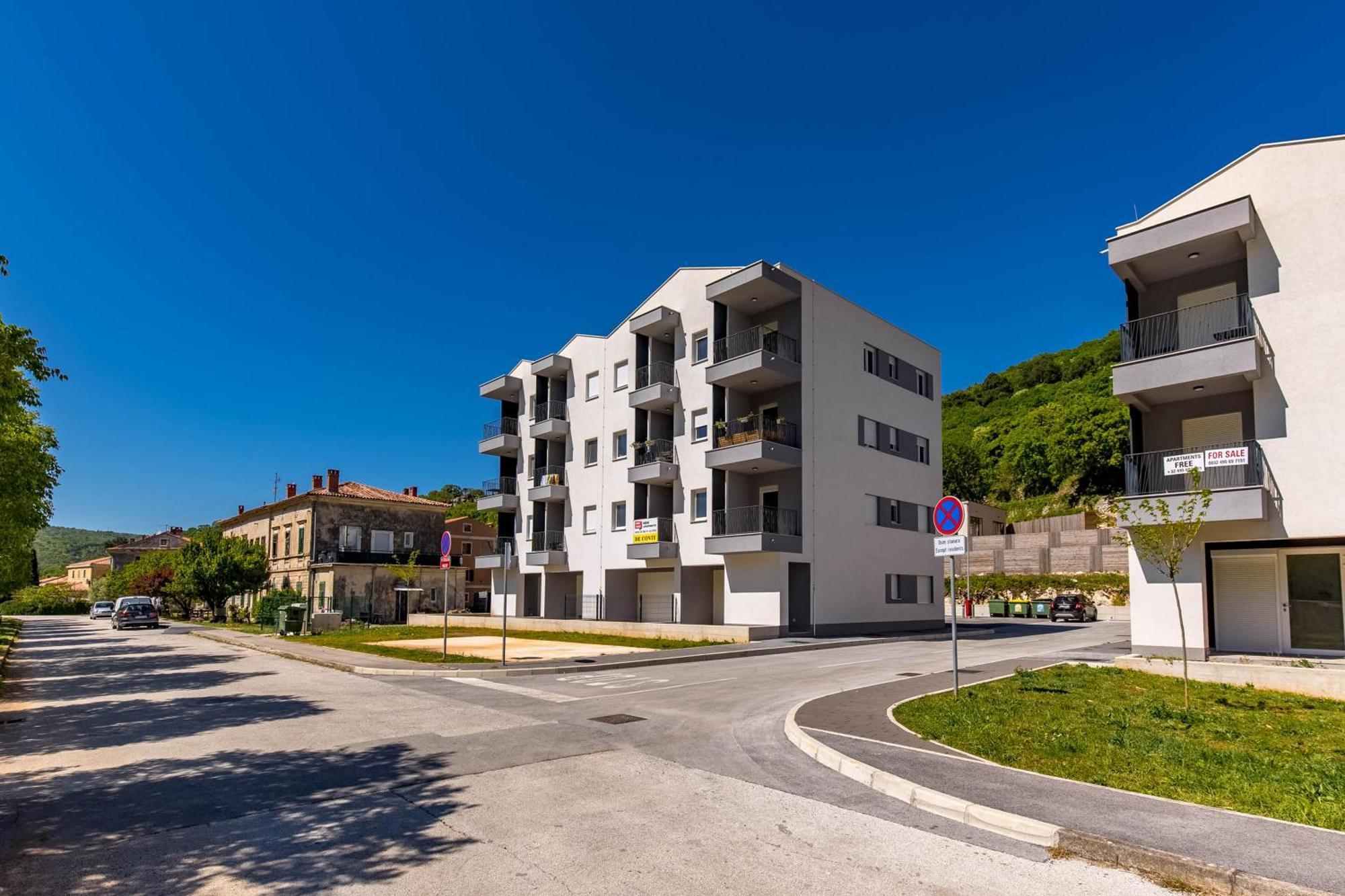 Seafront Villa Andrijana - Happy Rentals Plomin Eksteriør bilde